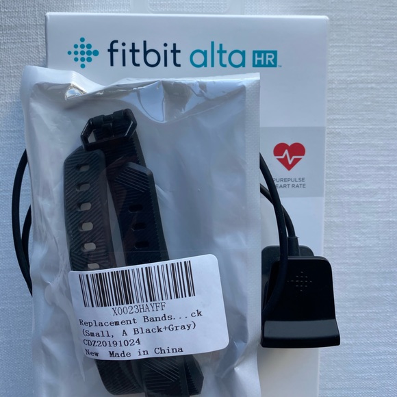Fit Bit Alta HR, charger, extra bands, excellent condition - Picture 5 of 7